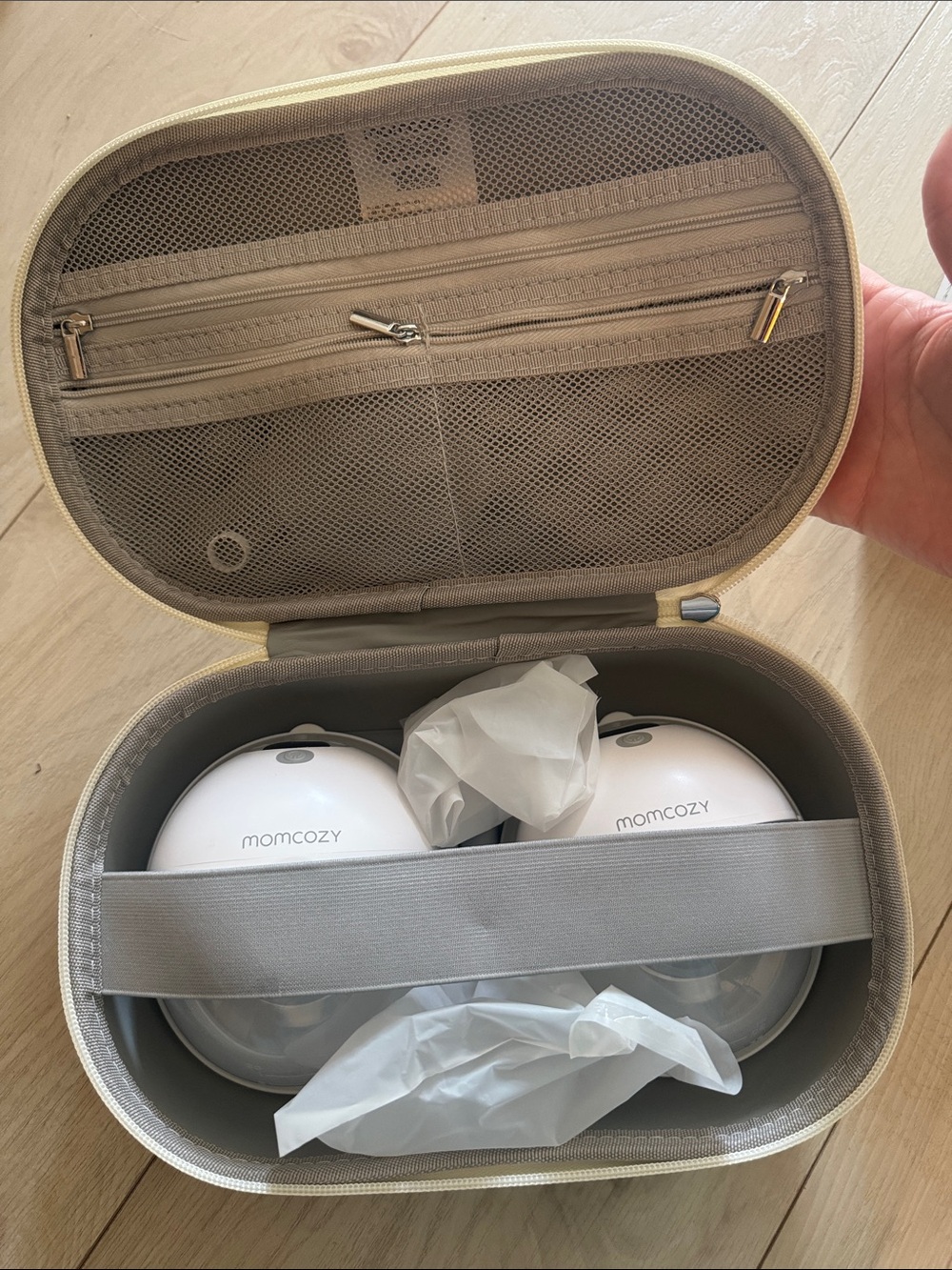 Brand New MOMCOZY M5 breast pump - Picture 5 of 5